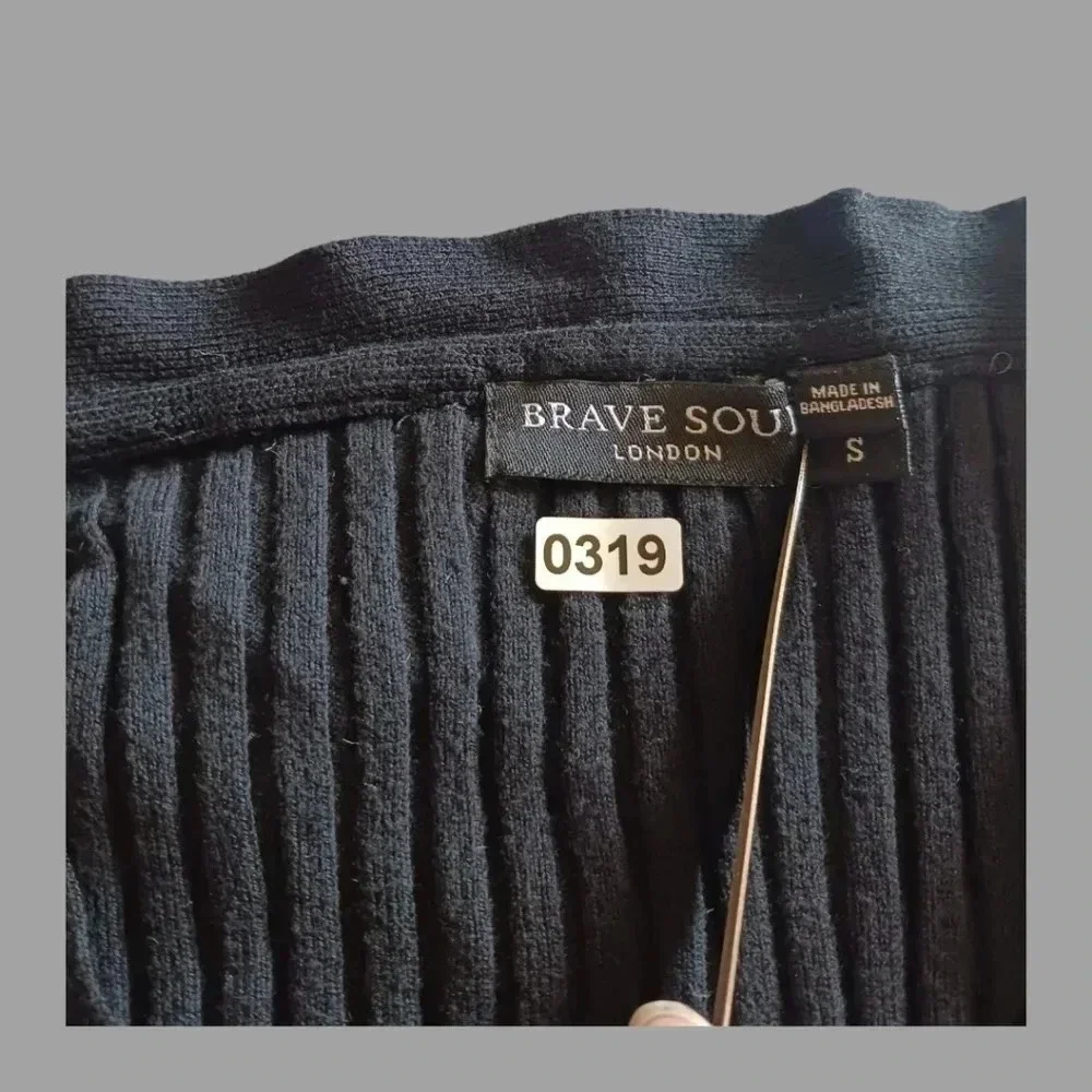 Brave soul front button ribbed top size small